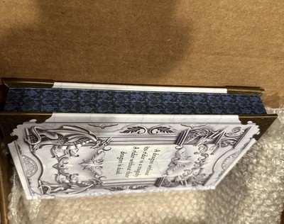 Fourth Wing Bookish Box w/ Art Overlay Rebecca Yarros (Not Signed