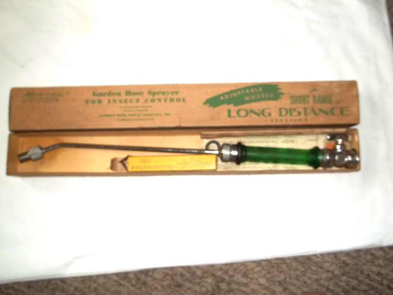 1939 Arnold Garden Home Spray Company Sprayer NOS green glass ORIGINAL complete!