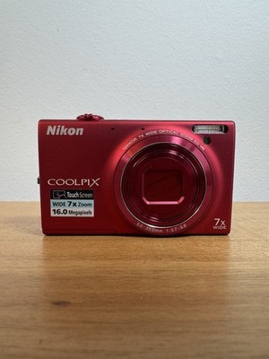 Nikon COOLPIX S6150 Digital Camera 16MP 7x Optical Zoom Built-in Flash Red