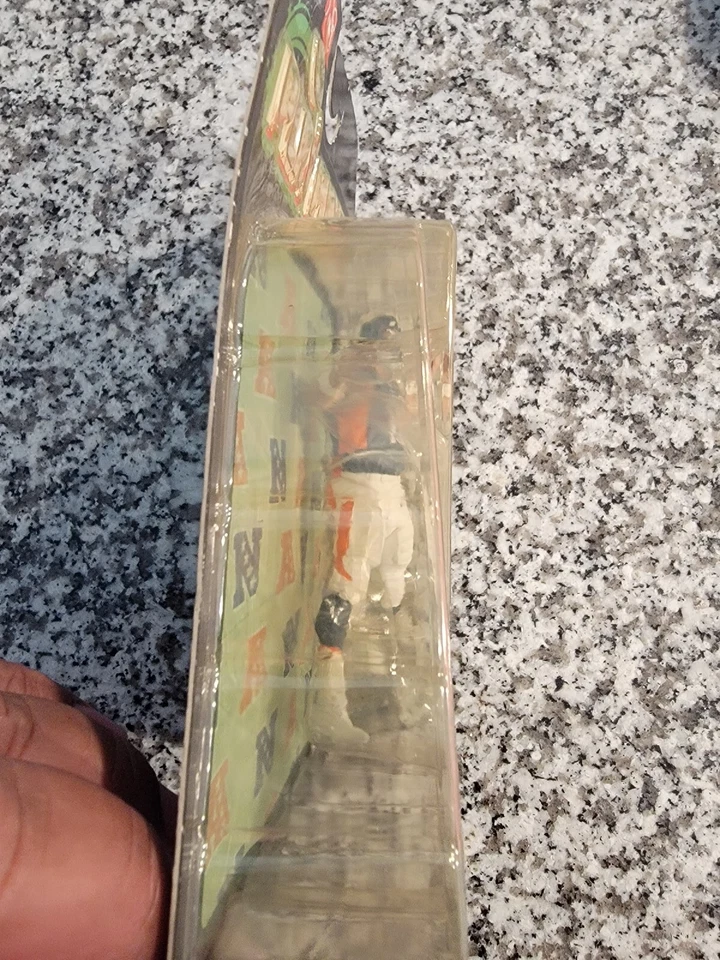 Figura de acción NFL 2011 Playmaker Tim Tebow con Denver Broncos con más de 20... Foto 4 de 4