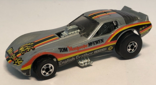 Hot Wheels Flying Colors 34 Vetty Funny Mint with card - opened for display