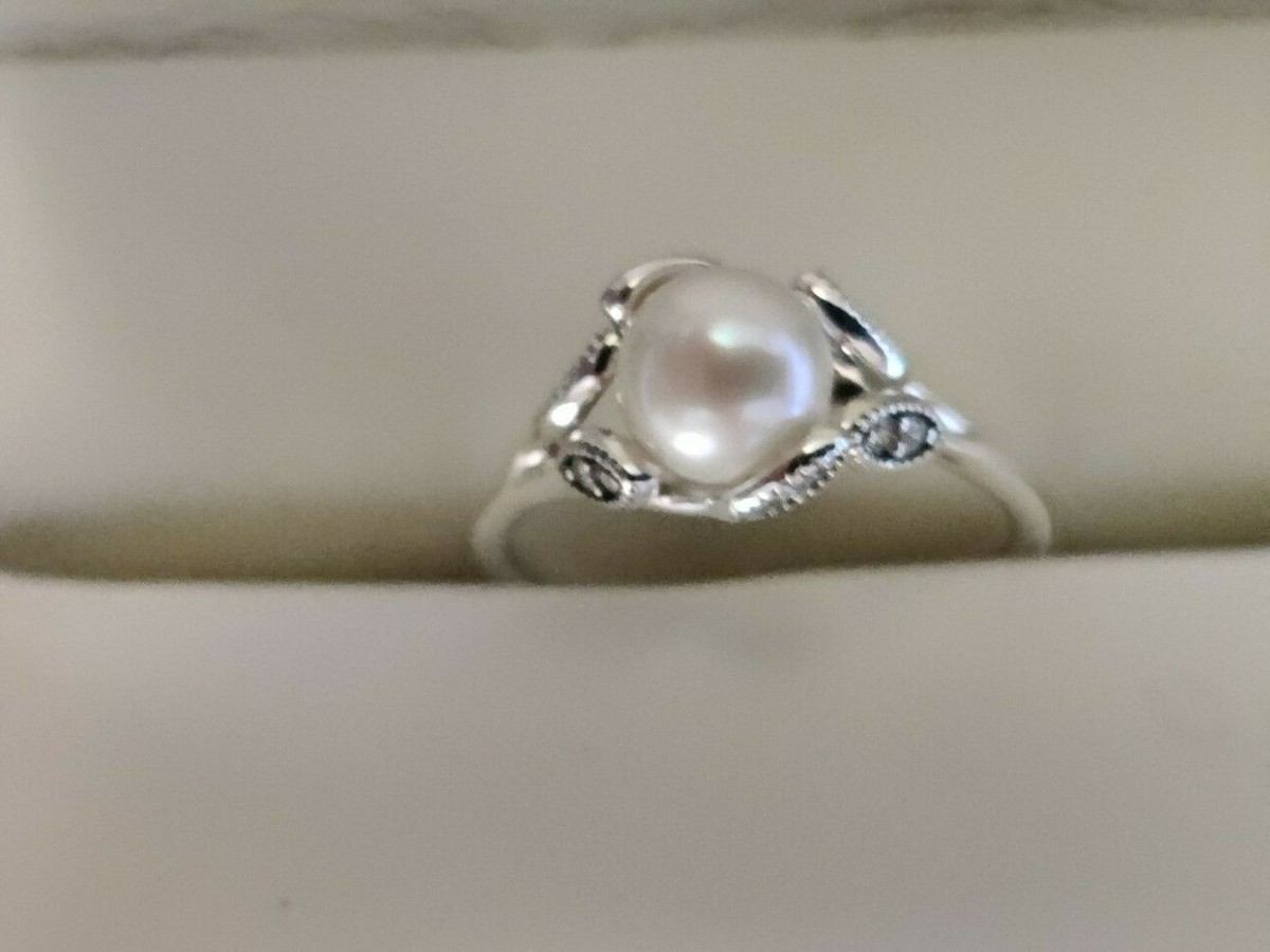 PANDORA LUMINOUS LEAVES SILVER PEARL RING SIZE 57