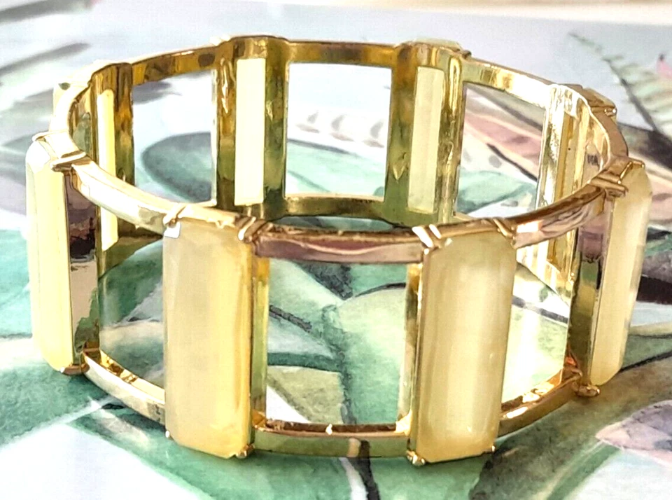 Brazalete Brazalete Vintage Años 80 Carolee Tono Dorado Limón-Crema Paneles Lucita 7.5 Foto 2 de 4