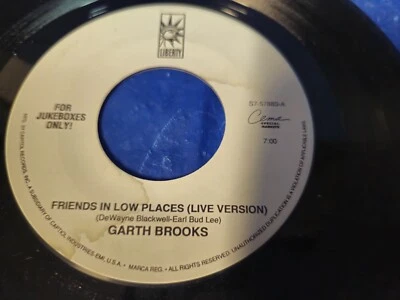 GARTH BROOKS - THUNDER ROLLS / FRIENDS IN LOW PLACES - 7" VINYL SINGLE MINT