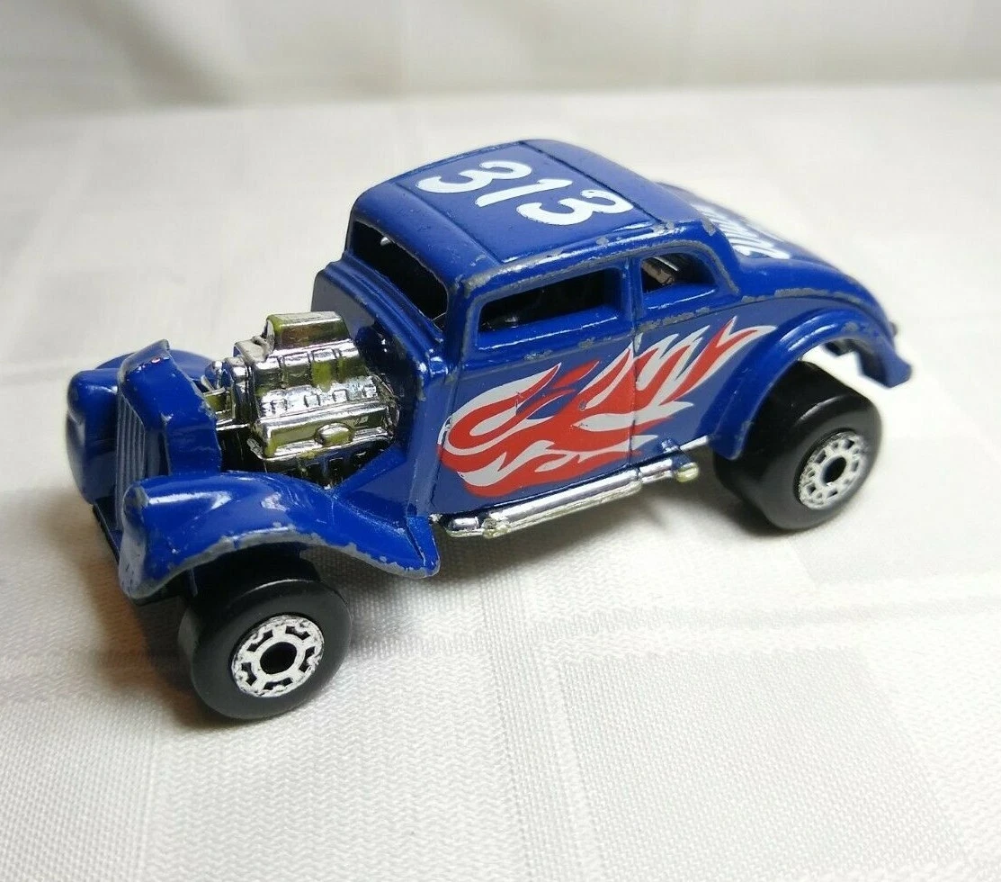 1982 Matchbox 33 Willys Street Hot Rod 313 White Heat Black Base MISPRINT