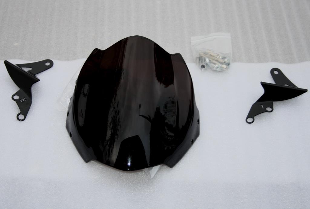 Bulle racing Ducati Monster 696 796 1100 noire pour réduire la fatigue