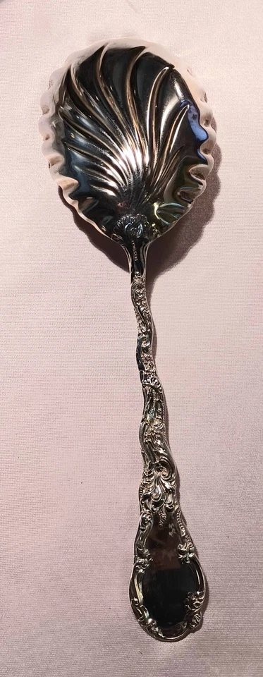 Louis XV by Durgin Sterling Large Berry Casserole Spoon 9" mono'd - Image 2 of 4