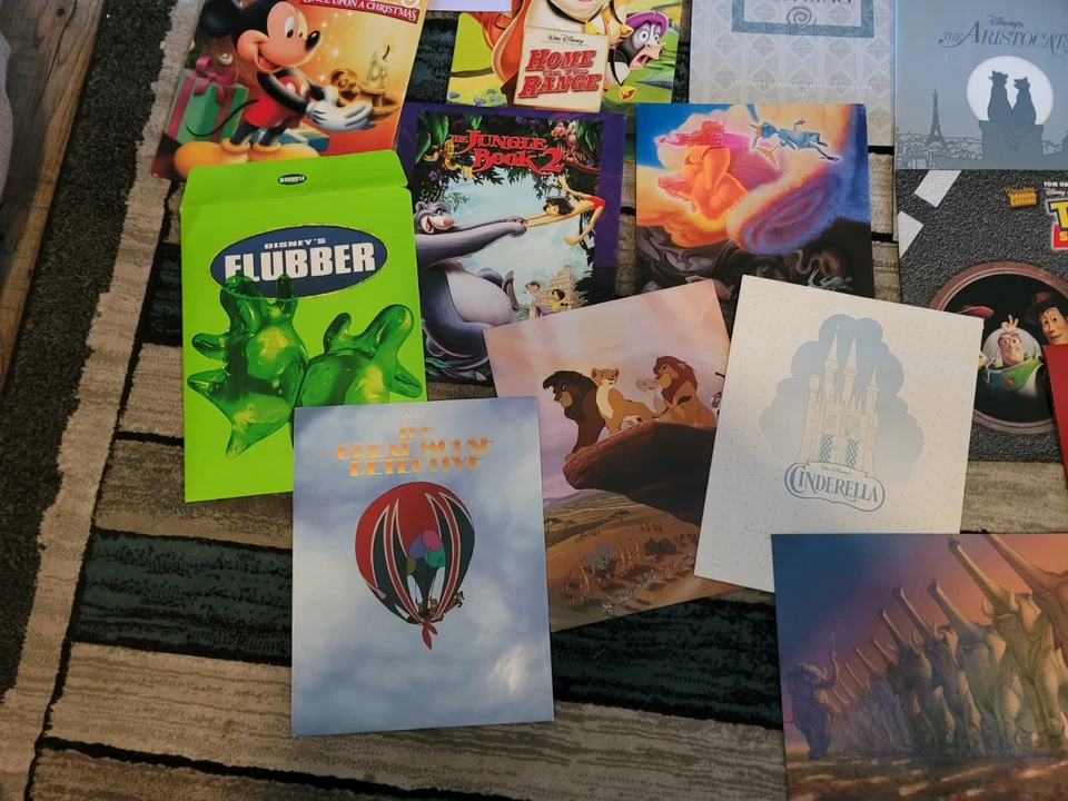 26 Amazing Disney Lithograph Lion King Toy Story 2, Holographic Cinderella - Image 4 of 4