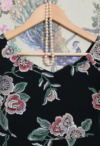 Vintage style black red & salmon pink floral occasion top size 8 New Look - Picture 3 of 5