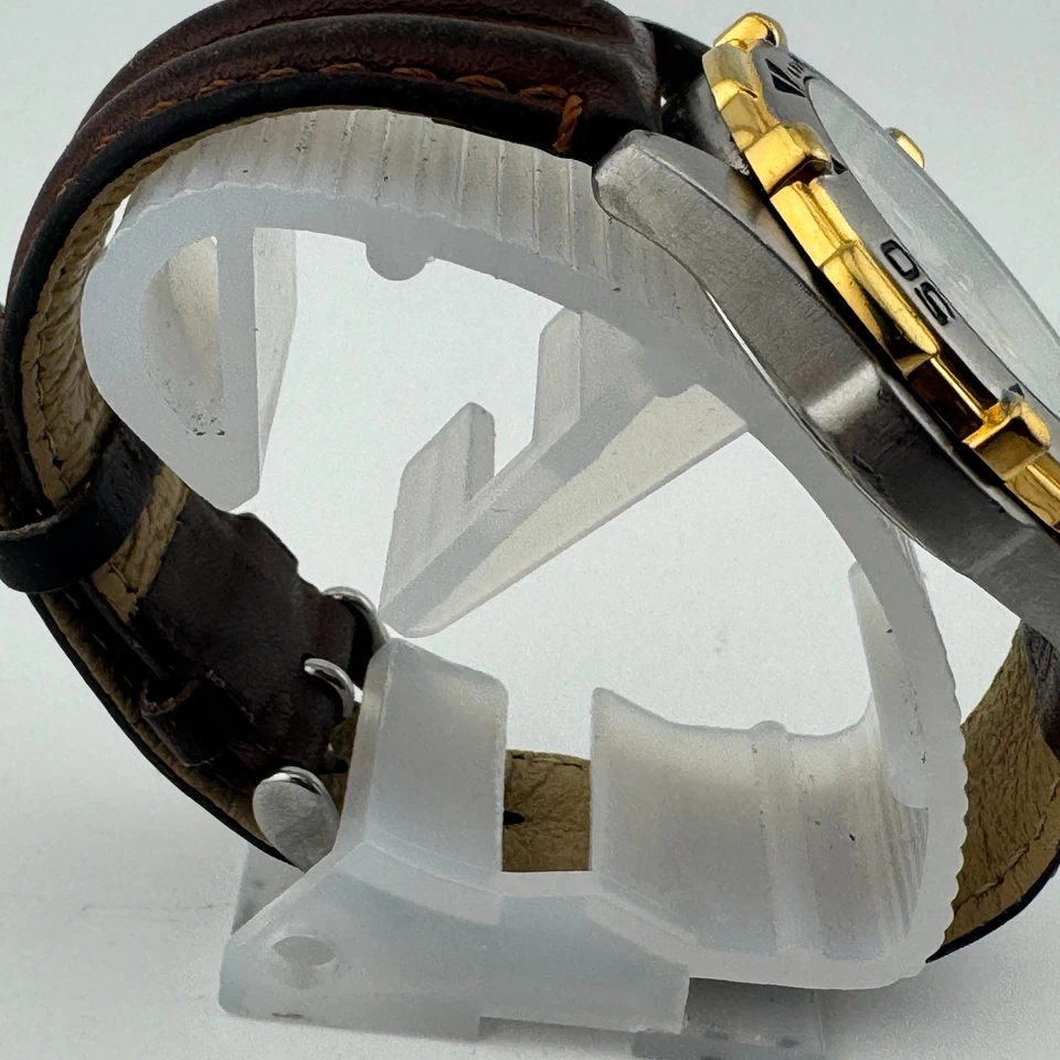 LogoArt Reloj Cuarzo Texas Longhorn Hombres Doble Tono Bisel Giratorio Fecha Nueva Batería Foto 3 de 4