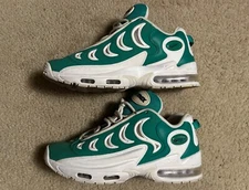 Nike Air Metal Max Neptune Size 10 Green Black White Casual Running CJ2618-300