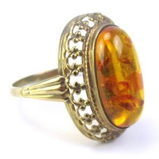 Beautiful 333 gold 8 carat yellow gold amber vintage ring RG57