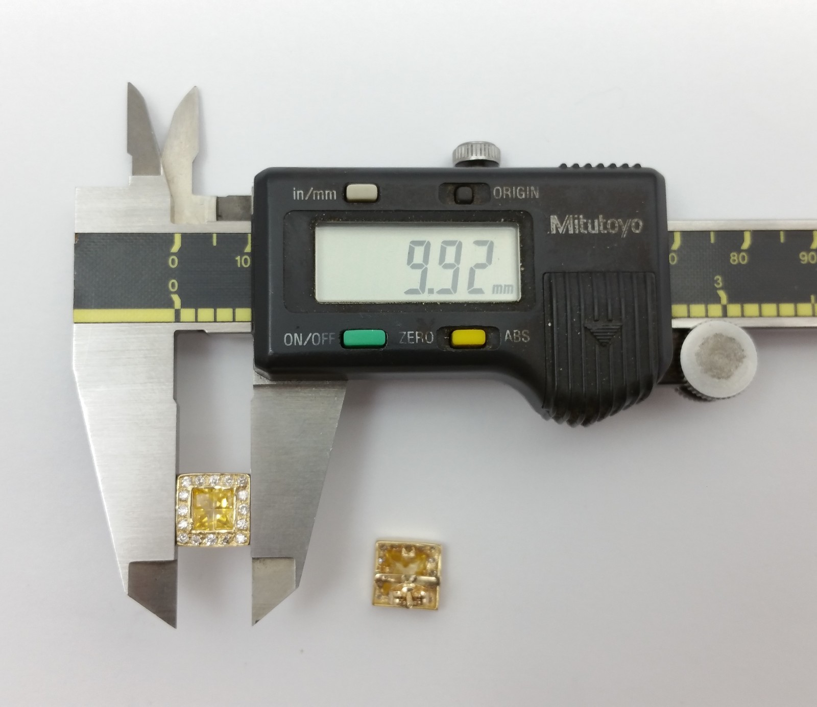 Unique 14K Karat Solid Yellow Gold Square Shaped … - image 9