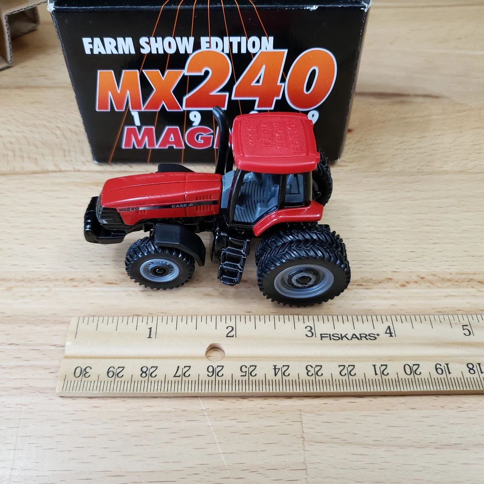 Ertl Case IH MX240 Magnum Tractor with Duals 1999 Farm Show Edition Diecast 1:64 - Image 3 of 4