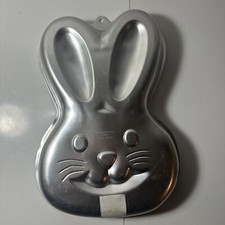 Wilton 1992 Easter Bunny Rabbit Cake Pan Mold