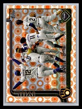 2025 Topps #396 Milwaukee Brewers Holiday