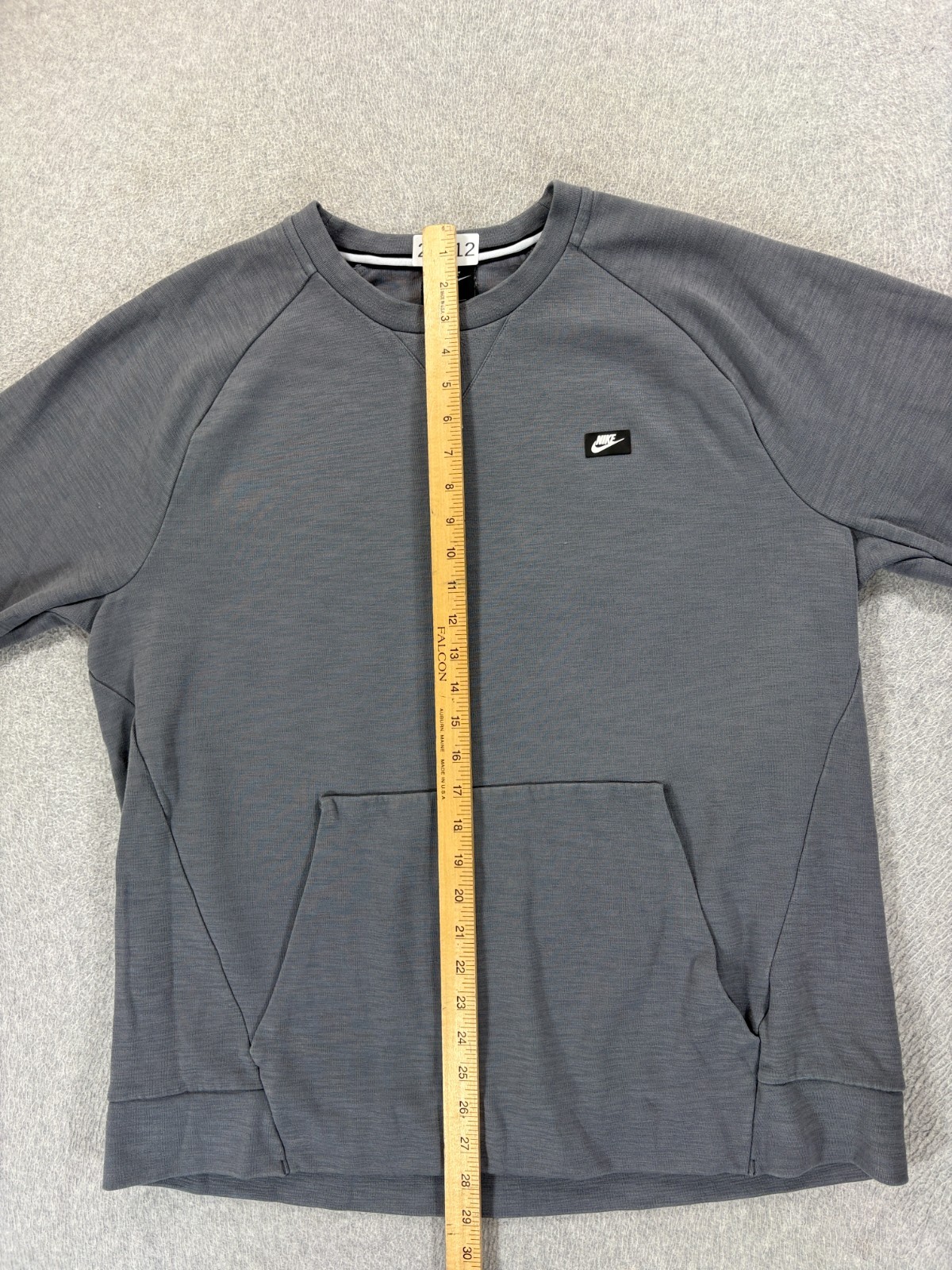 Nike Classic Solid Midweight Stitched Logo Crew S… - image 9