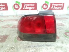 Feu arrière Saab 900