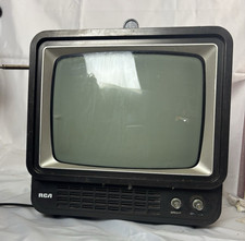 RCA 9" Portable AXR095L CRT Tube TV Black White POWERS ON - Vintage - Gaming