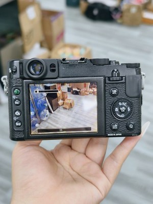 Fujifilm Fuji X Series X20 12.0MP 4x Optical Zoom Digital Camera