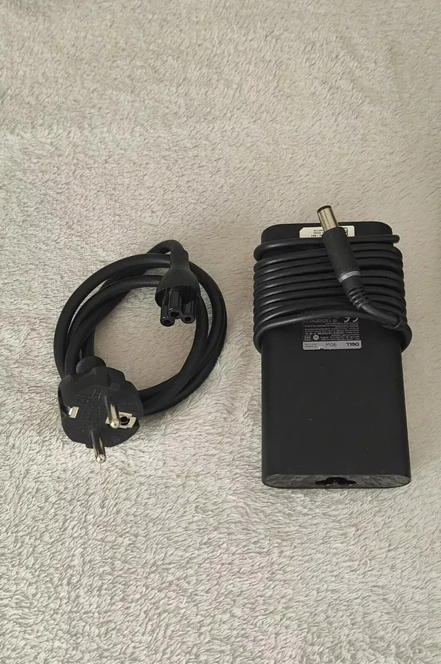 DELL LATITUDE Intel core i7-7820HQ Nvidia 16GB / 512GB, 15,6" FHD Win 11 P - Immagine 3 di 4