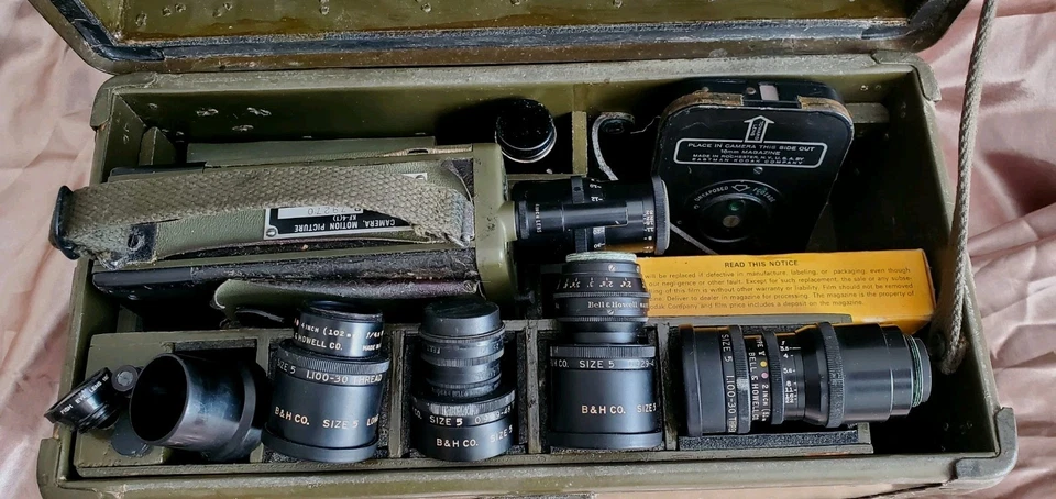 Juego de cámara de cine Bell & Howell KS-11 original de la Segunda Guerra Mundial de Estados Unidos y Vietnam Foto 2 de 4