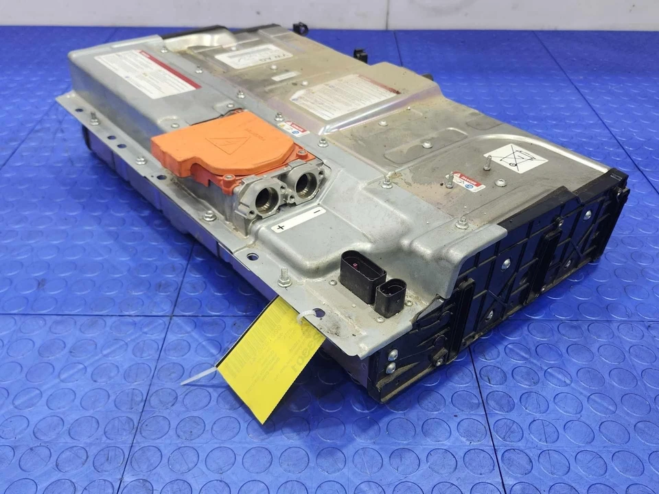 13-16 Volkswagen Jetta Hybrid Drive Motor Battery Pack Assembly OEM 5C6915590D - Image 4 of 4