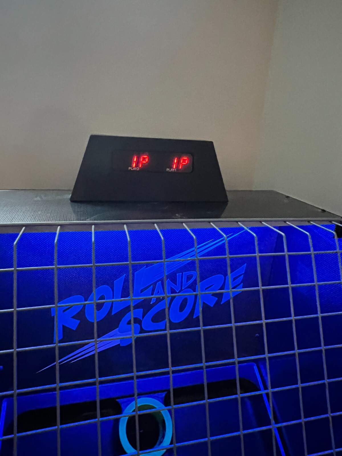 Roll & Score Home Arcade Skee Ball Machine 8 1/2’ X 5’ X 25” LOCAL