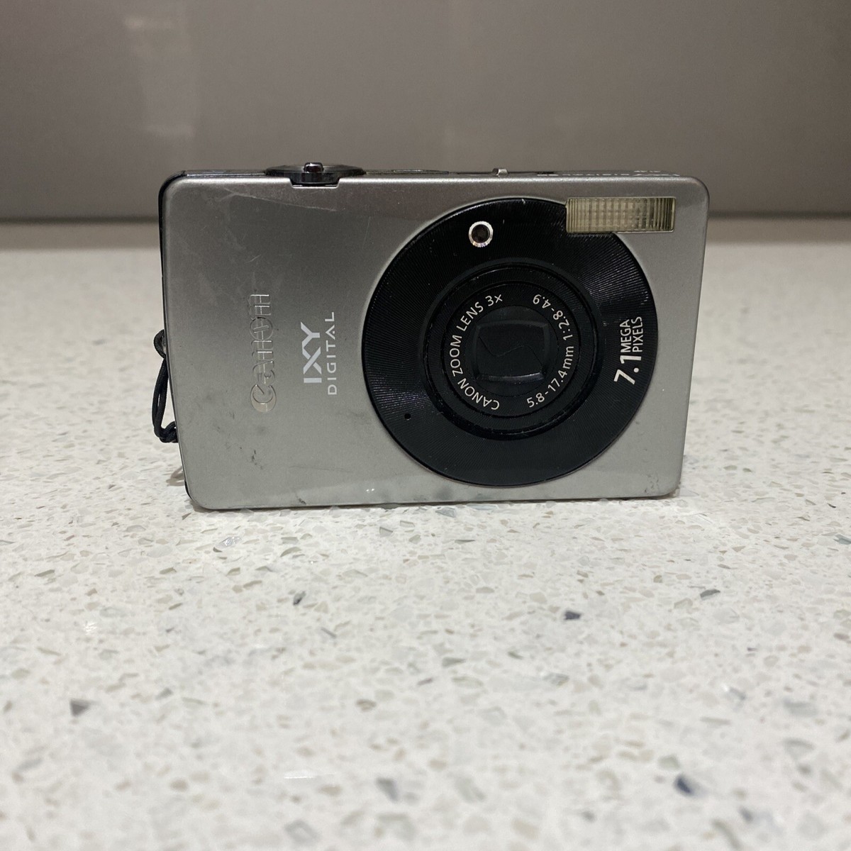 【ジャンク】Canon IXY DIGITAL 110 IS PC1355 Canon PC1355 IXY DIGITAL 110 IS コンパクト デジタル カメラ