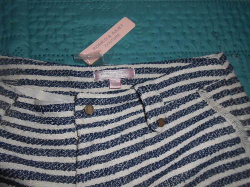 Romeo & Juliet Couture Women’s shorts NWT Size Small White/blue - Picture 2 of 6