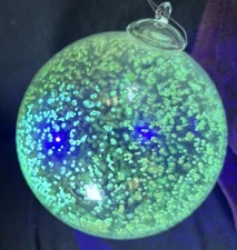 Vtg Christmas Ornament Blown Art Glow In Dark Uv Glass Orb Witch Ball Christmas