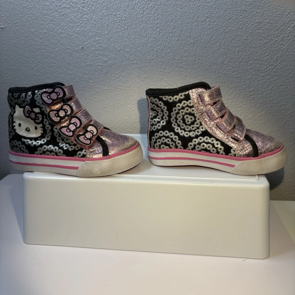 Tenis de moda Hello Kitty bebé niño metálico rosa y negro talla 5 Foto 3 de 4