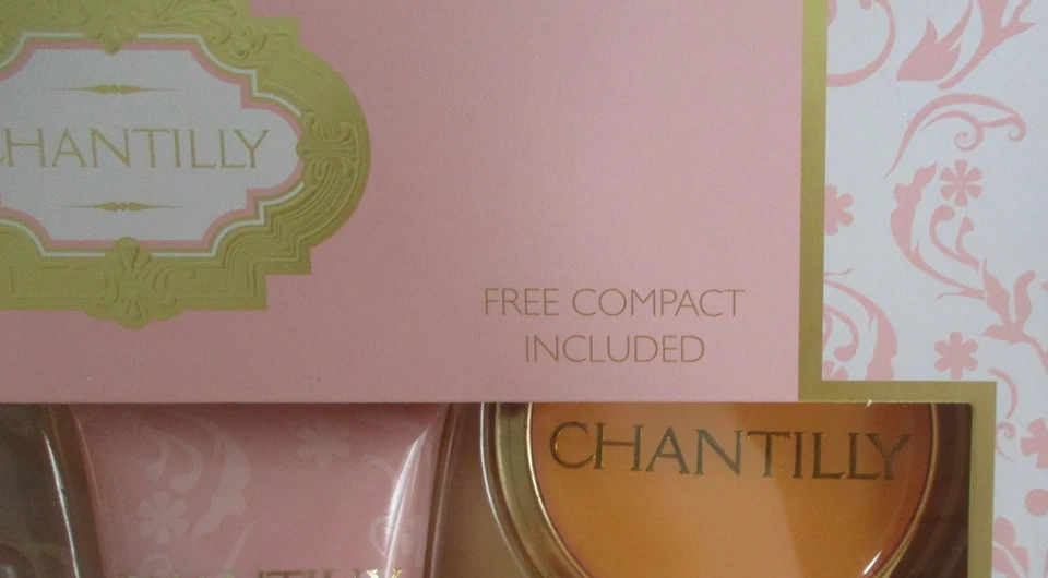 Chantilly Dana 5 件套身体乳液和洗涤淡香水除尘粉紧凑型 — 第 3/4 张图片