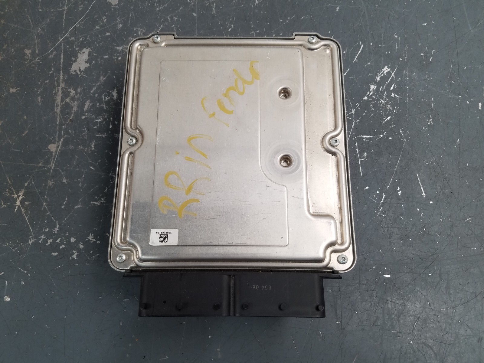 2016 McLaren 675LT Spider Engine Computer ECU ECM #5556 V5