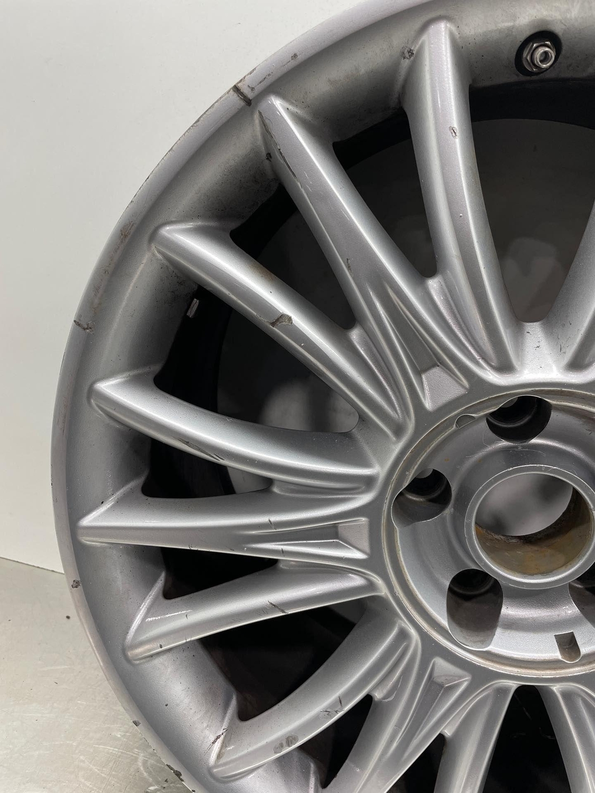 2014 Maserati Quattroporte Wheel Rim 19x8.5 Front Alloy LIGHT RASH OEM 670010508