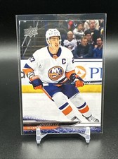 #118 2024-25 Upper Deck Series 1 Base Anders Lee New York Islanders Hockey