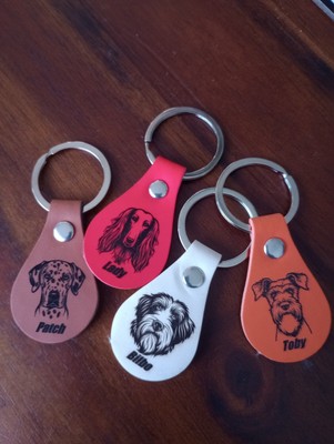 Personalisierter Haustier Hund Name Schlüsselanhänger, Anhänger, Gravur tolles Geburtstagsgeschenk