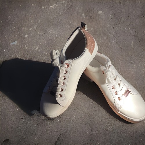 Carvela Trainers Laced Up White Rose Gold Eyelets And Sparkly Heel Outer Sz 6/39