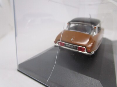 AU672 AM71 BASE Altaya/Artisanal 1/43 Citroen Ds19 Limousine