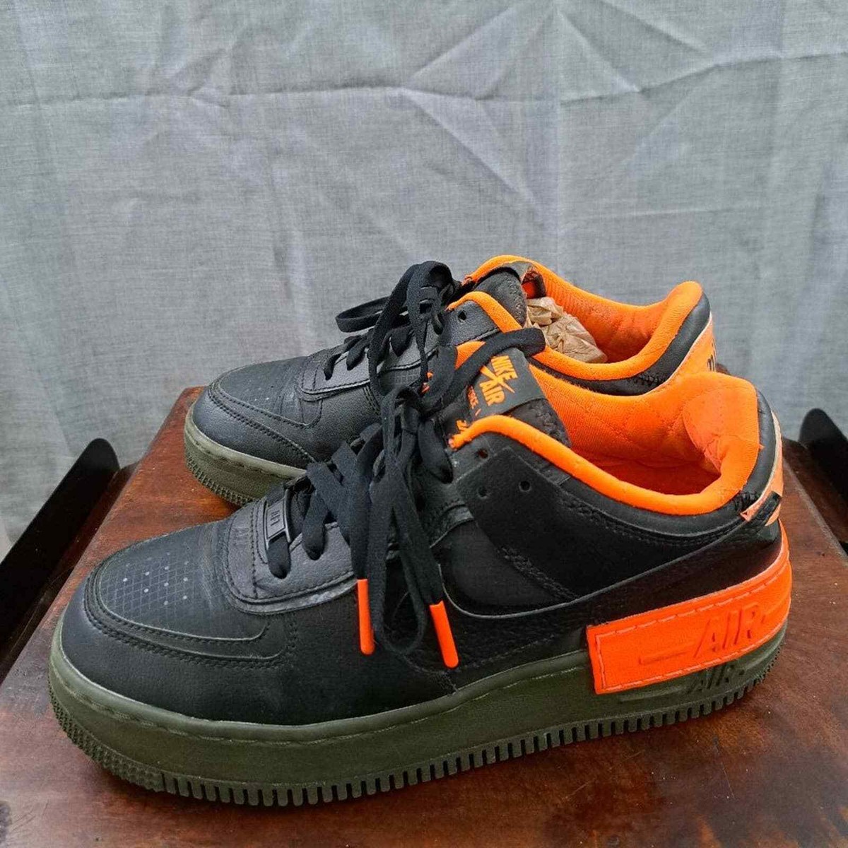 NIKECQ3317-001 エア フォース1 Shadowハイパー クリムゾン Nike Air Force 1 Shadow SE Black Hyper Crimson Olive Leather
