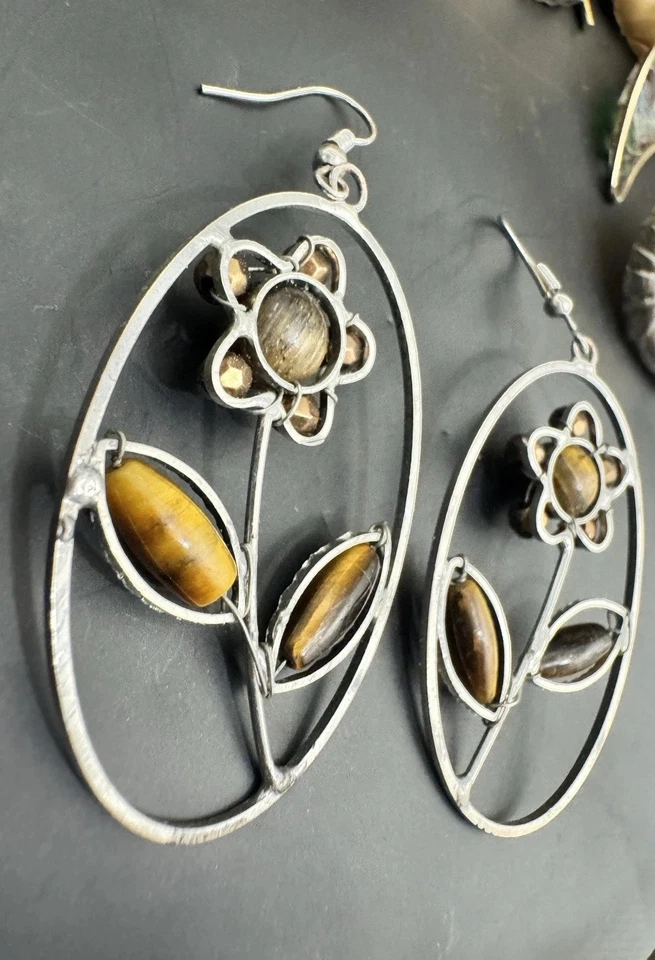 Pendientes colgantes únicos vintage con flores recortadas ojo de tigre Foto 4 de 4
