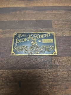 K230 Original Antique THE INDEPENDENT Phonograph Brass Tag Badge Serial # NY