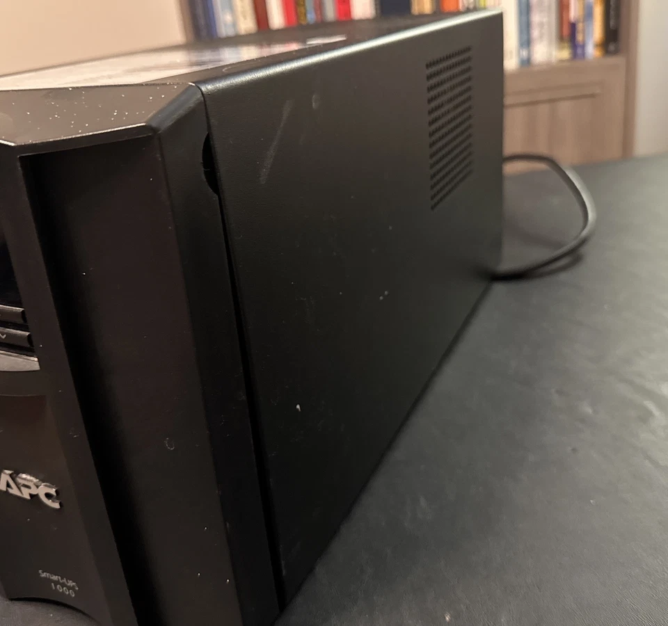 APC Smart-UPS 1000 SMT1000 1000VA 700W UPS No Battery - Image 2 of 4