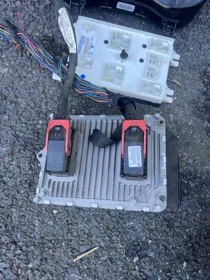 Chrysler 300 2015+ 3,6 L PCM ECM ECU motor computador probado Foto 2 de 2