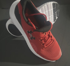 Boys Size 6 Sneakers UNDER ARMOUR 3027103 RED SURGE 4 Grade School EU 38.5