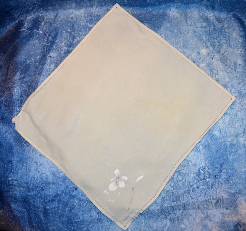 Vintage Lot of 4 Ivory Cream Embroidered Floral Cloth Napkins 15 1/2"x16" - Picture 10 of 24