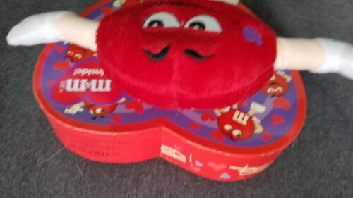 M&M's Galerie Valentines Red Plush Character Stuffed Toy w/ Heart Shape Box New - Picture 6 of 19