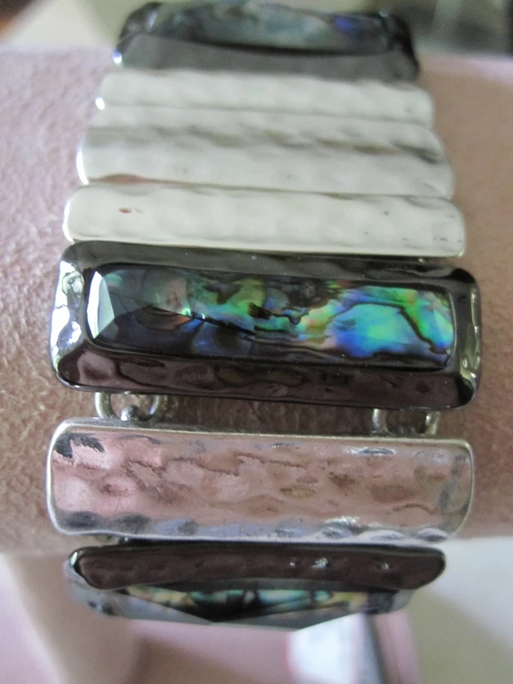 NWT Robert Lee Morris Very Pretty Silver Plated & Abelone Bracelet- $68 - Image 3 of 4
