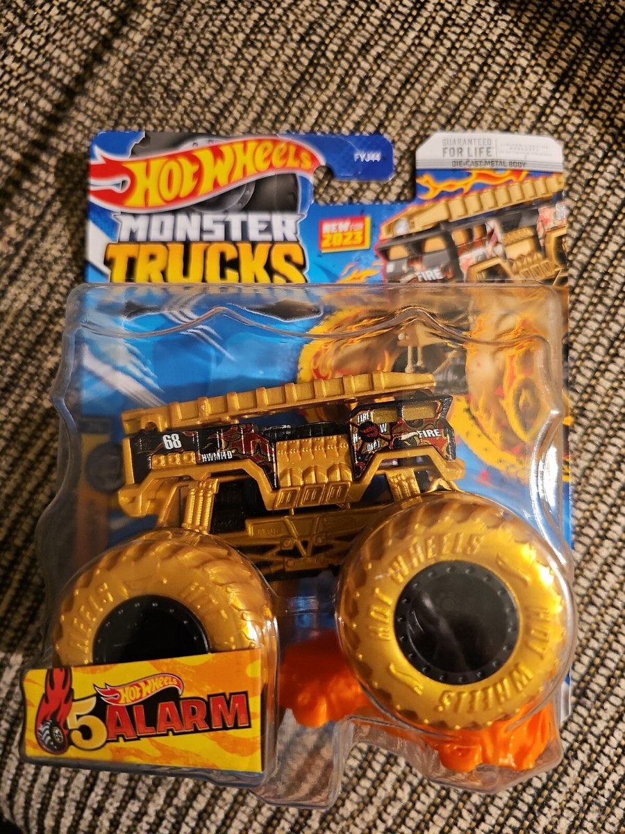 【2台セット】ホットウィール HOT WHEELS 5 ALARM 金 ゴールド Amazon.com: Hot Wheels Monster Trucks 5 Alarm, Includes