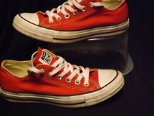 CONVERSE CHUCK TAYLER ALL STAR RED LOW TOP CANVAS CASUAL SHOE
